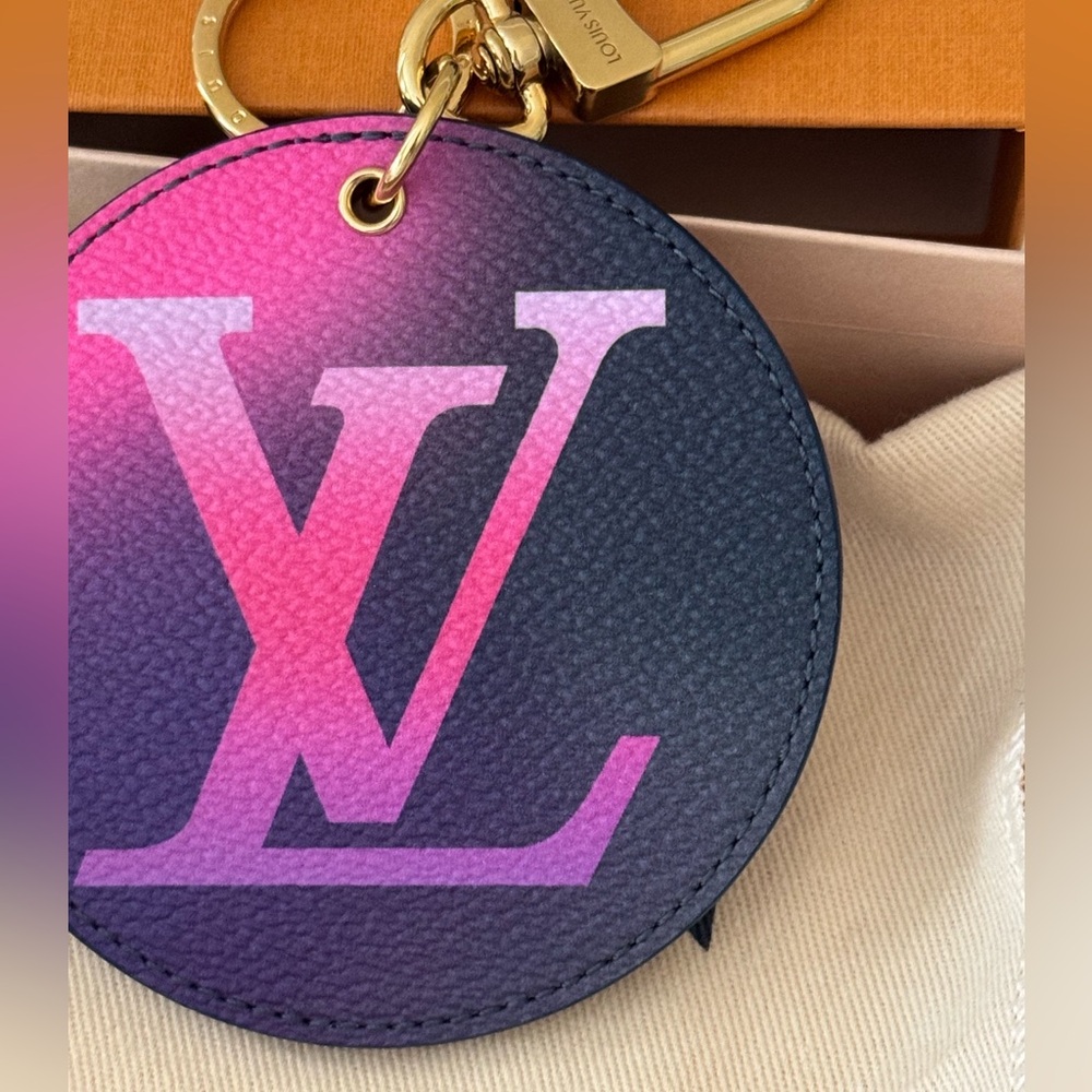 Louis Vuitton Bag Charm Key Holder M00665, Midnight Fuschia - Picture 3 of 13